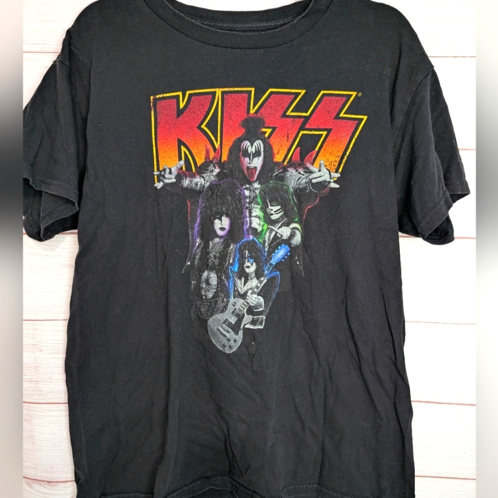 Kiss Black Graphic Tee - Short Sleeve